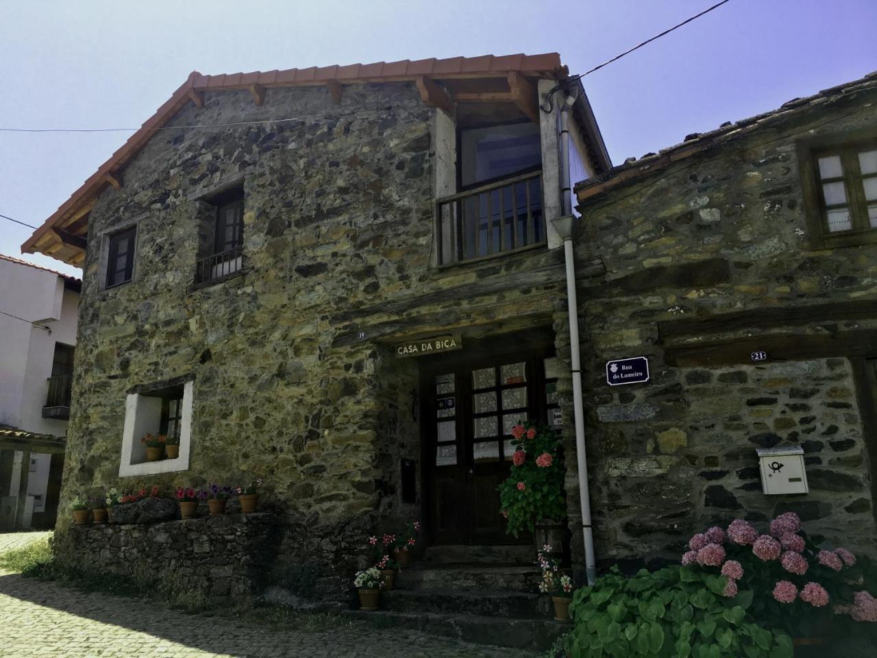 ブラガンサ Casa Da Bica Gondesendeゲストハウス エクステリア 写真
